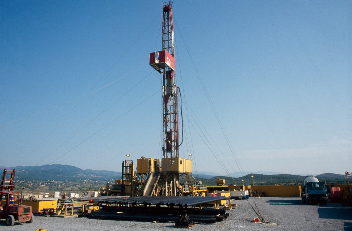 Forage de Balazuc, Ardèche, 1990. © BRGM