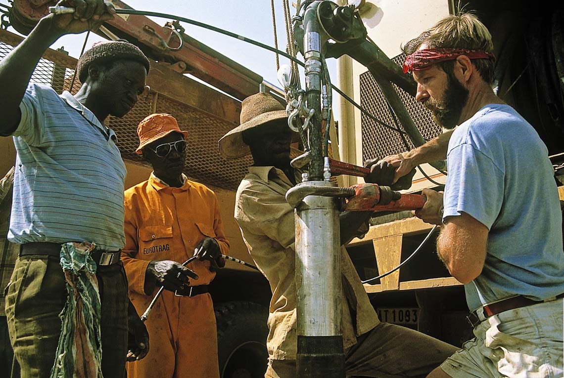 Fracturation hydraulique et sondage (Burkina Faso).  © BRGM